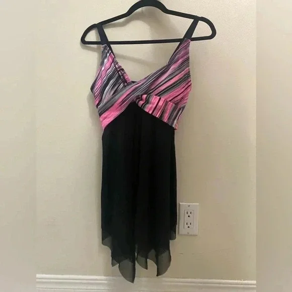 ❤️2  for 30 Swimsuit❤️ - Picture 2 of 6